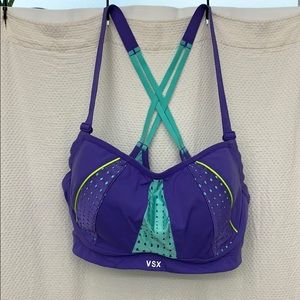 Victoria Secret Sports Bra NWOT